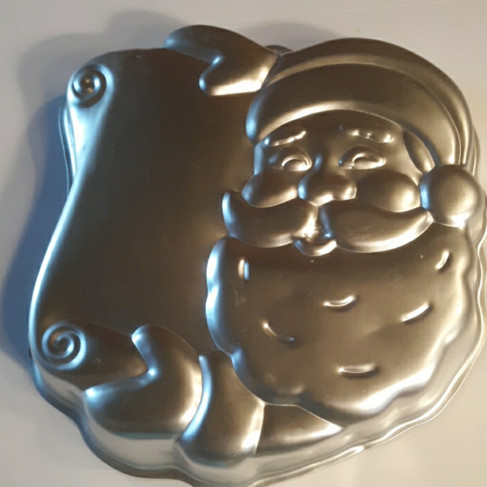 Wilton  vintage 1982 santa with list cakepan/mold